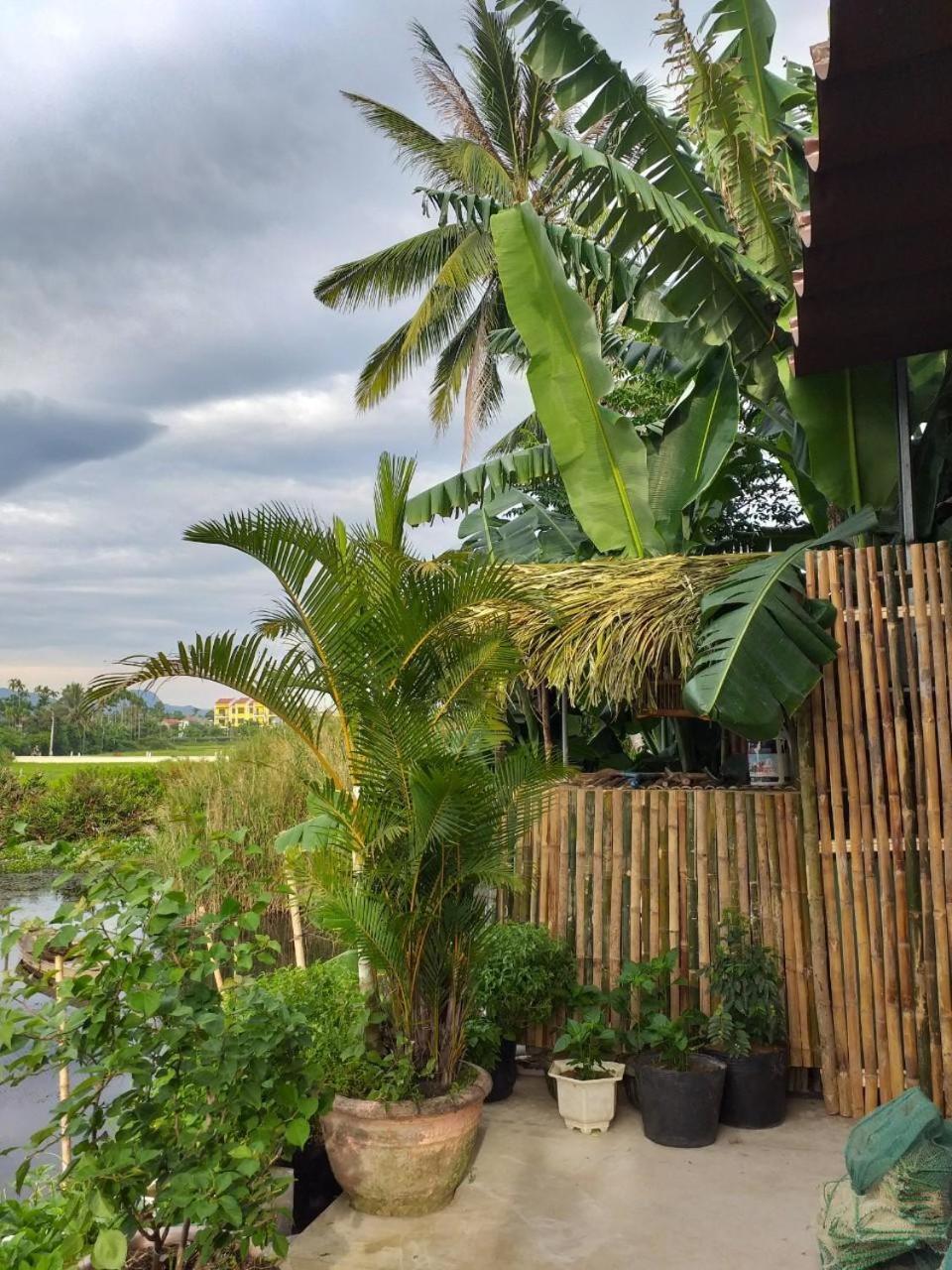 Gio Chieu Homestay - Riverside & Swimming Pool Hoi An Esterno foto